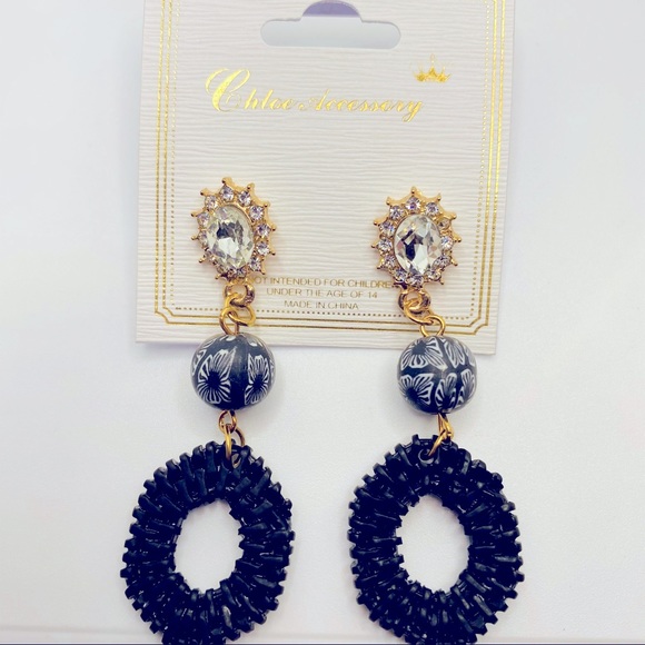 Earrings Crystal and Black Pierced! CUTE BRAND NEW - Picture 6 of 14